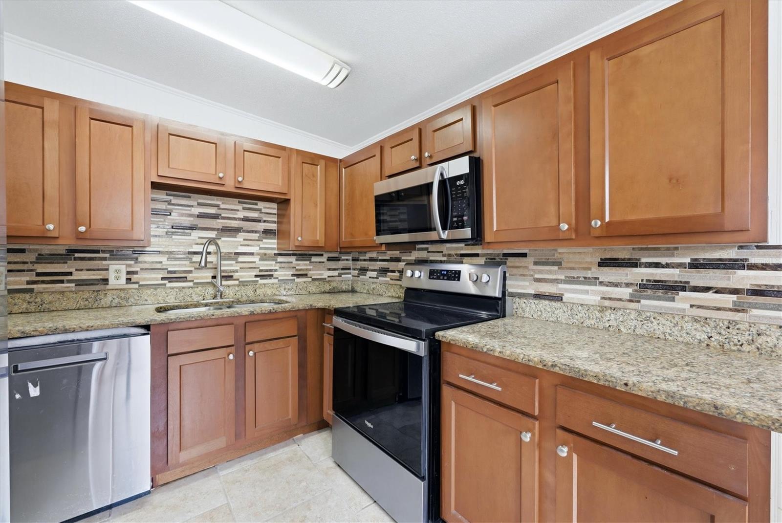 RIDGEWOOD ESTATES ADD 01 - Residential