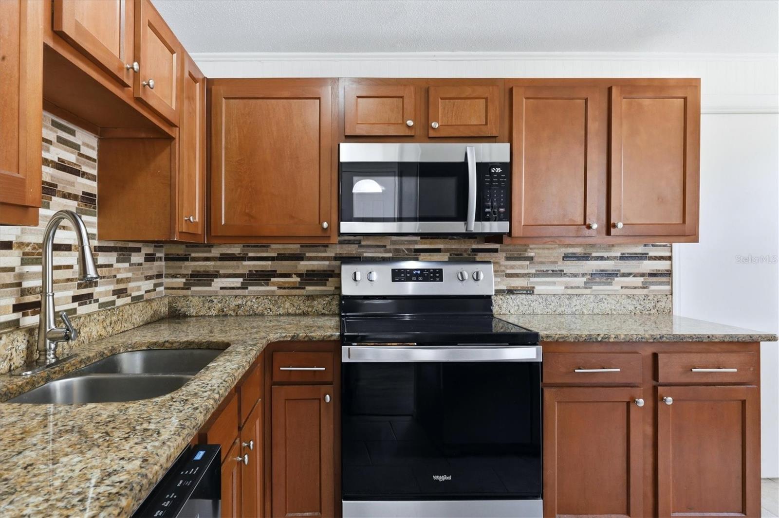RIDGEWOOD ESTATES ADD 01 - Residential