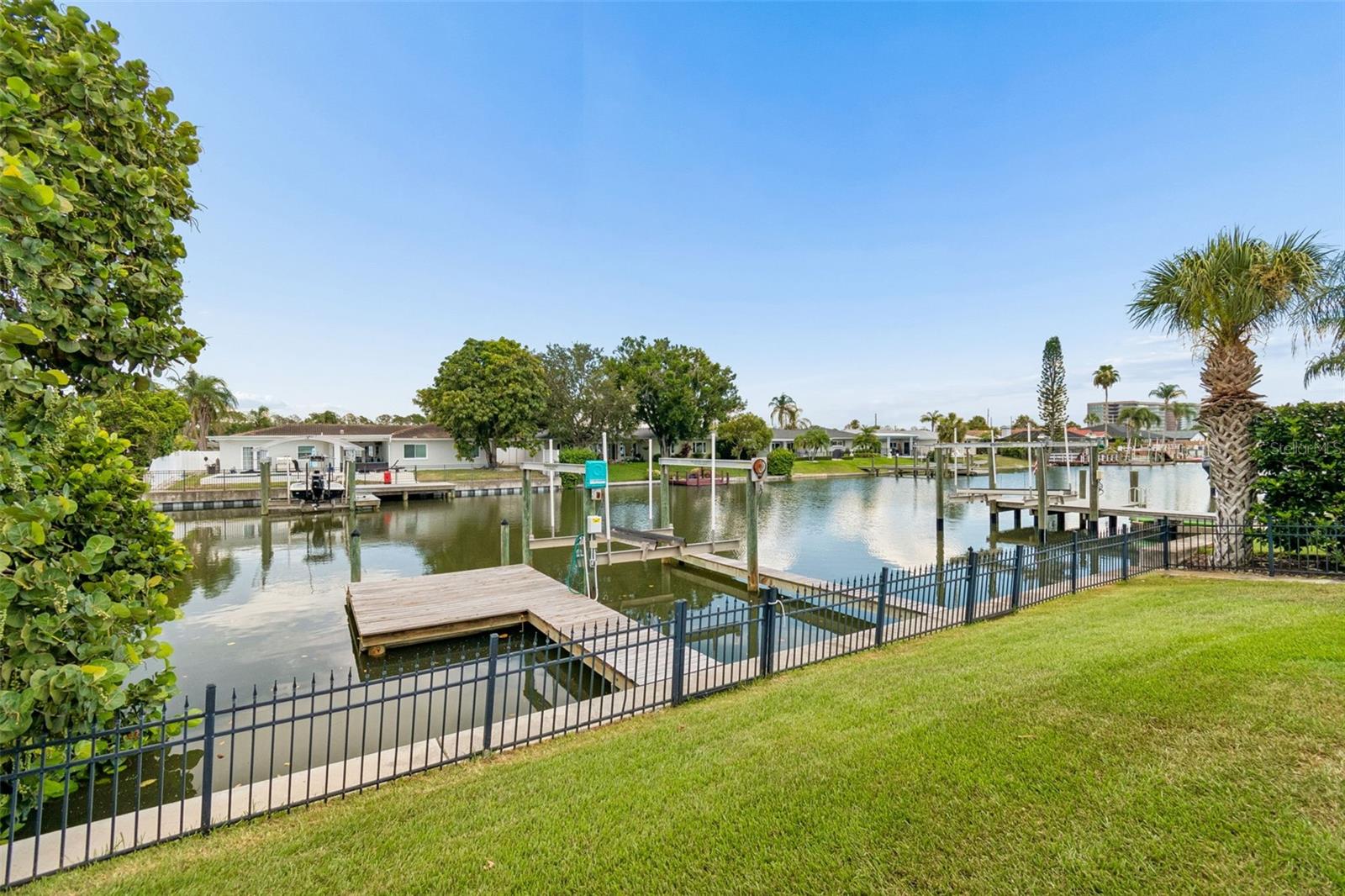 DANA SHORES UNIT NO 1 SECTION A - Residential