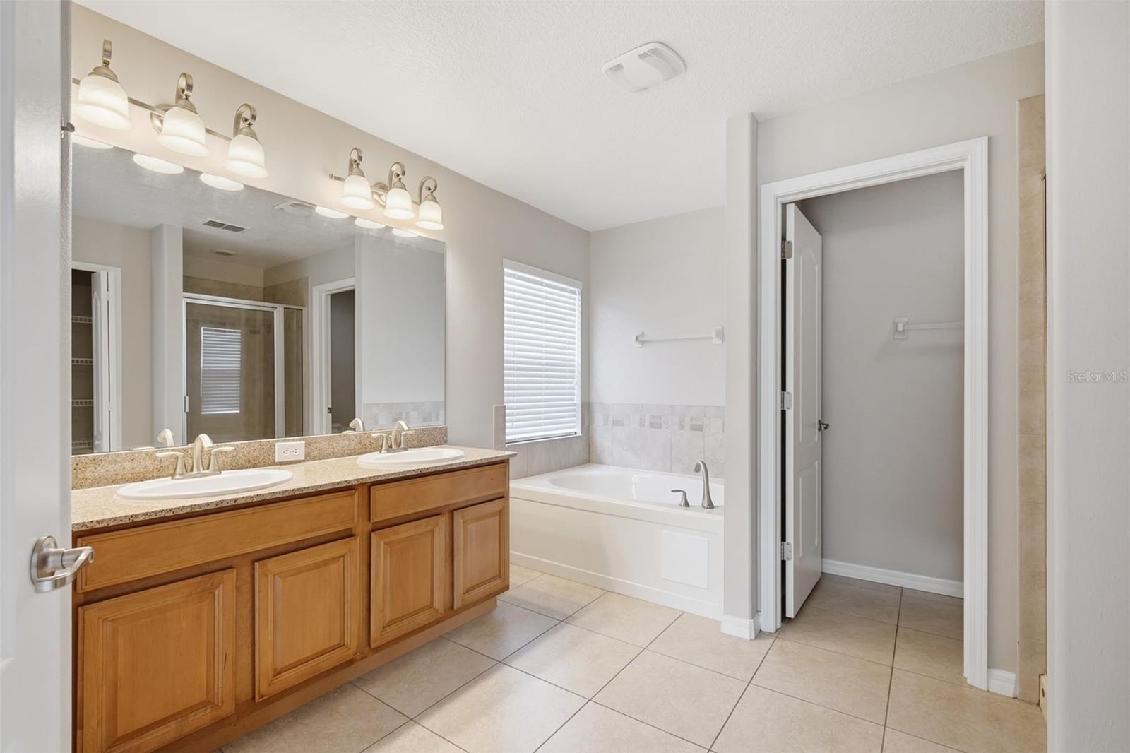CONCORD STATION PH 04 UNITS A & B - Residential