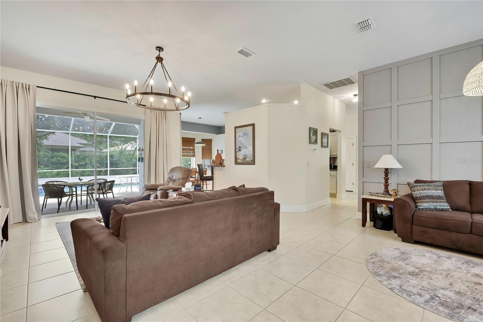 BRENTWOOD VILLAS V - Residential