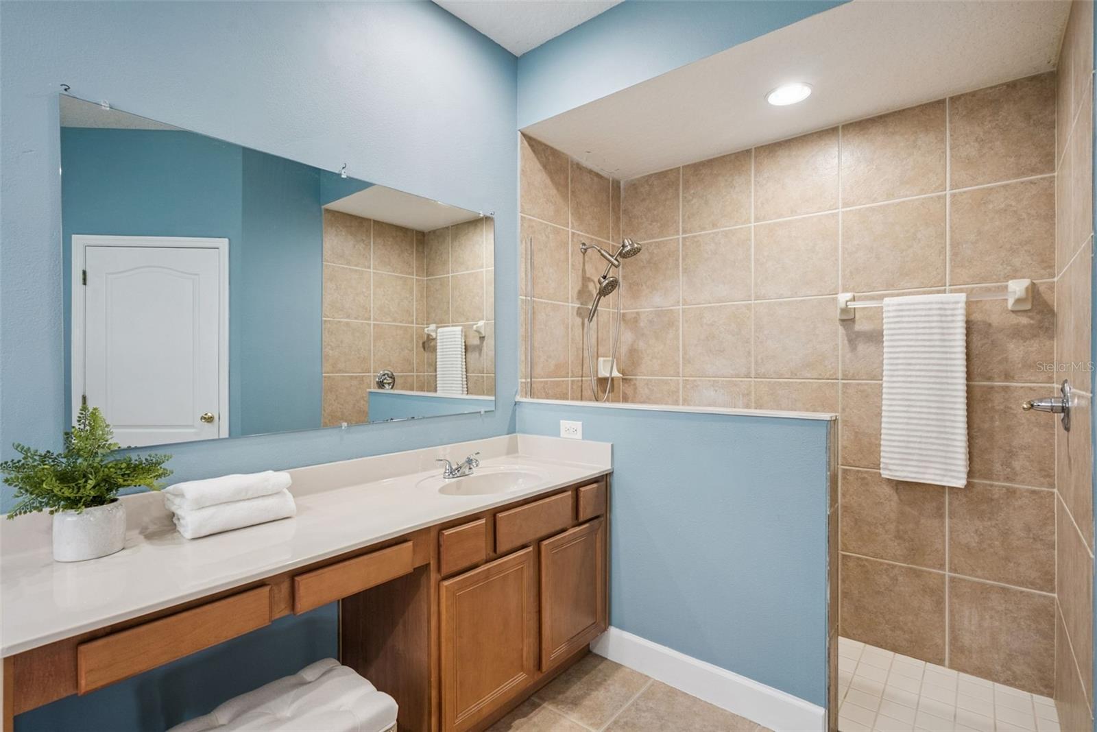 LIVE OAK RESERVE UNIT THREE - Residential