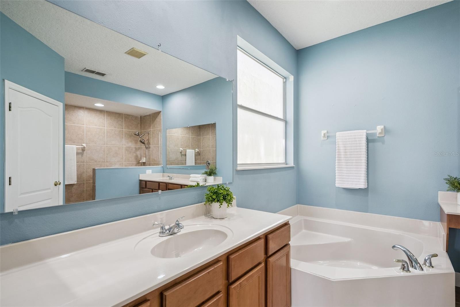 LIVE OAK RESERVE UNIT THREE - Residential