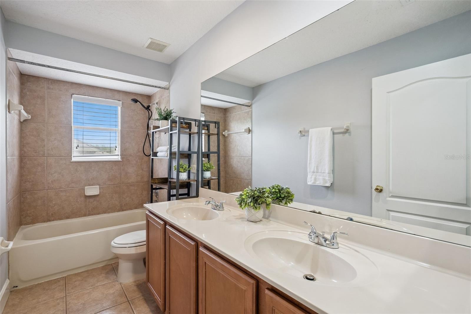 LIVE OAK RESERVE UNIT THREE - Residential