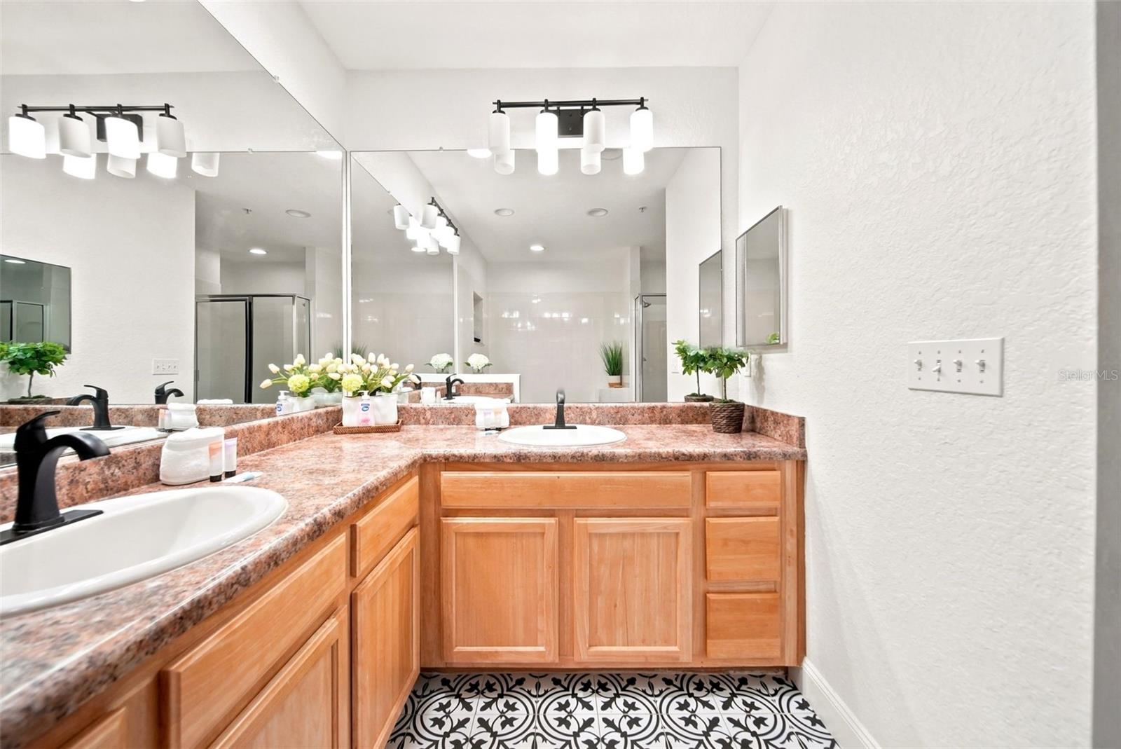 CARIBE COVE CONDO PH 3 - Residential