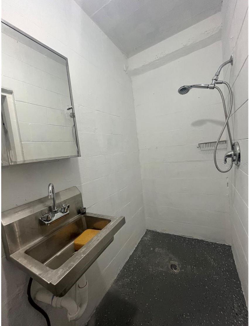 EOLA ROSE ANNEX - Residential Lease