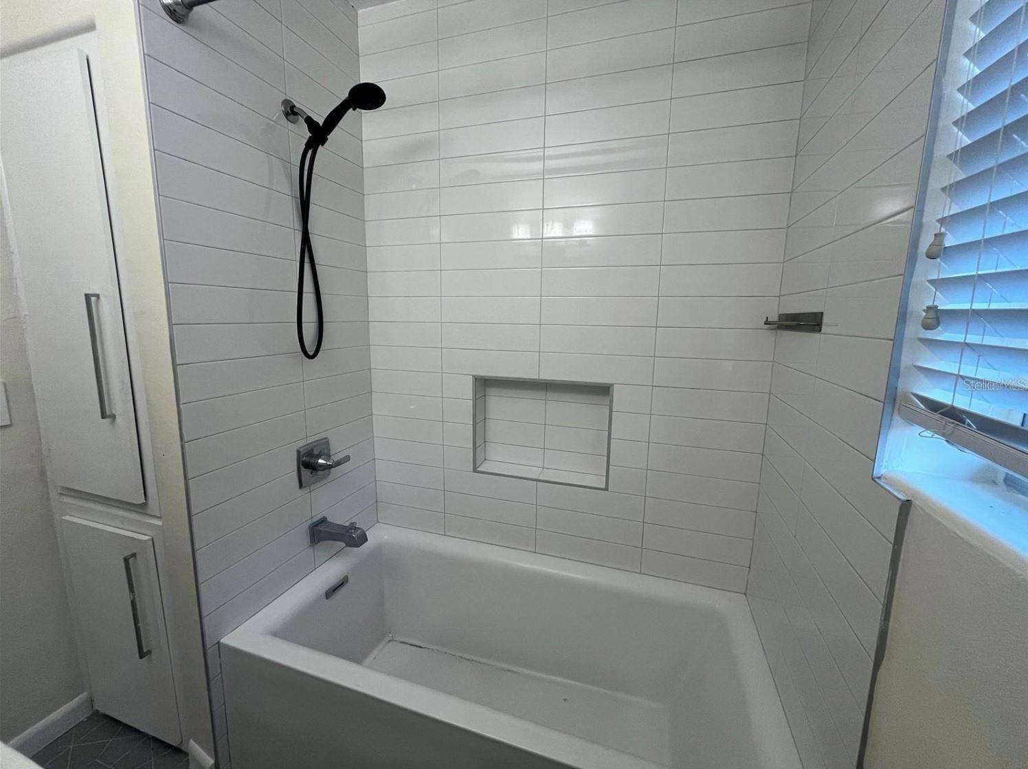 EOLA ROSE ANNEX - Residential Lease