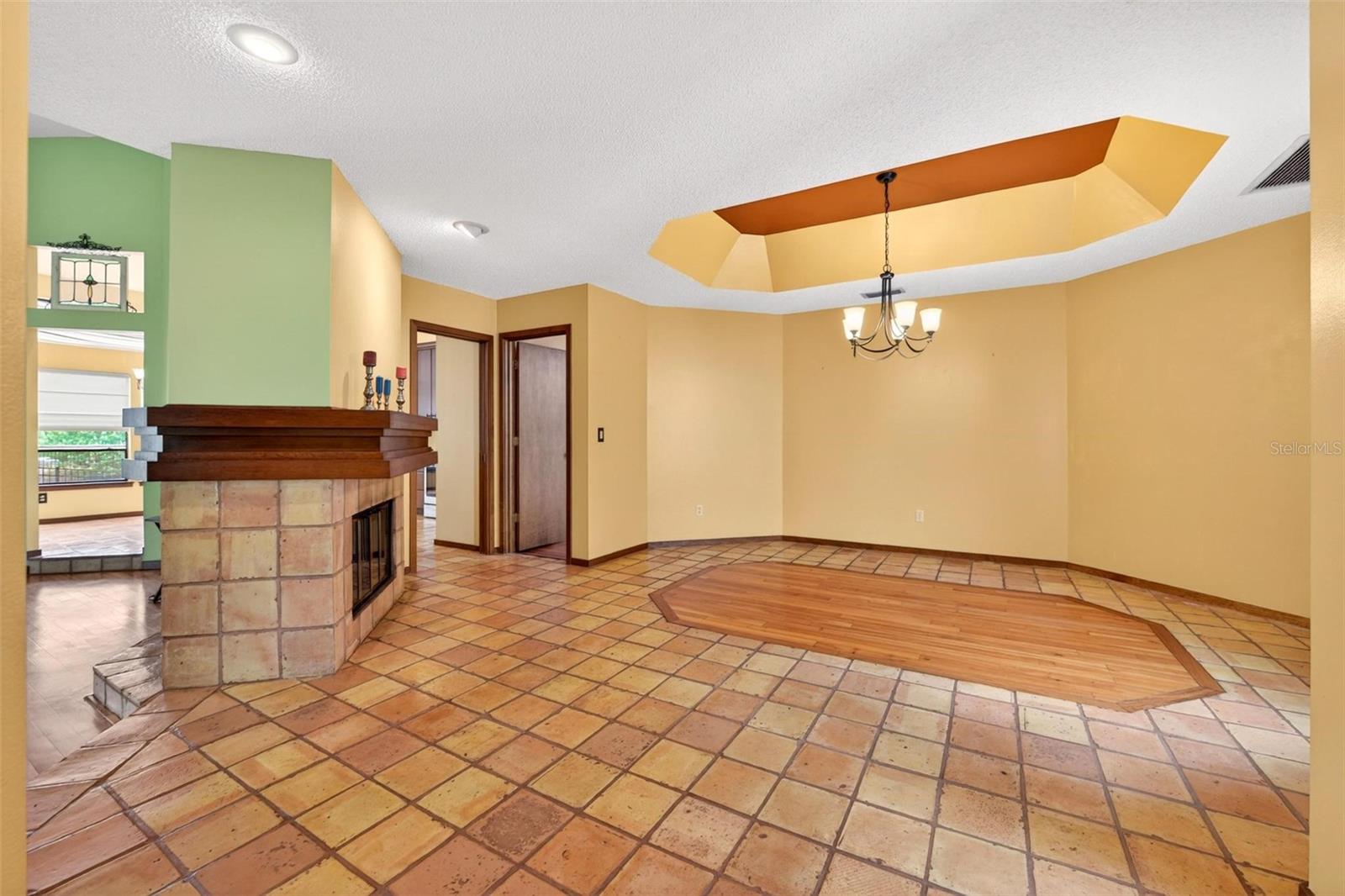 SABAL POINT AT SABAL GREEN - Residential