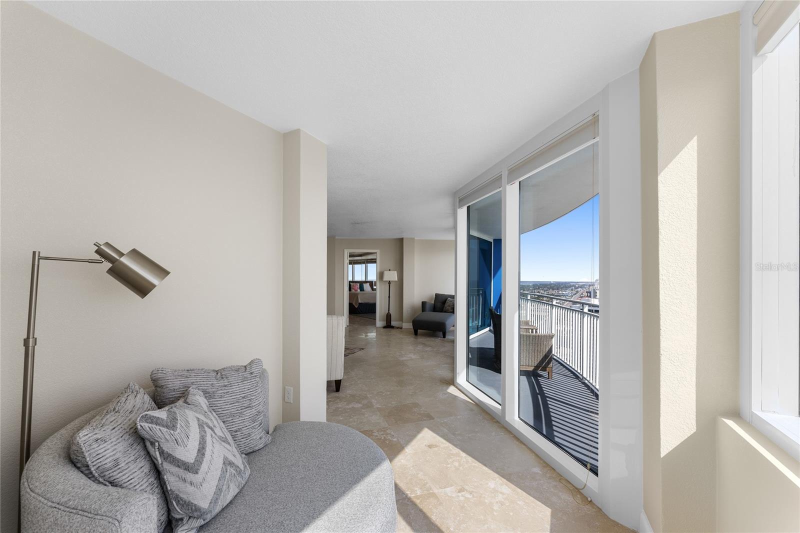 PECK PLAZA - Residential