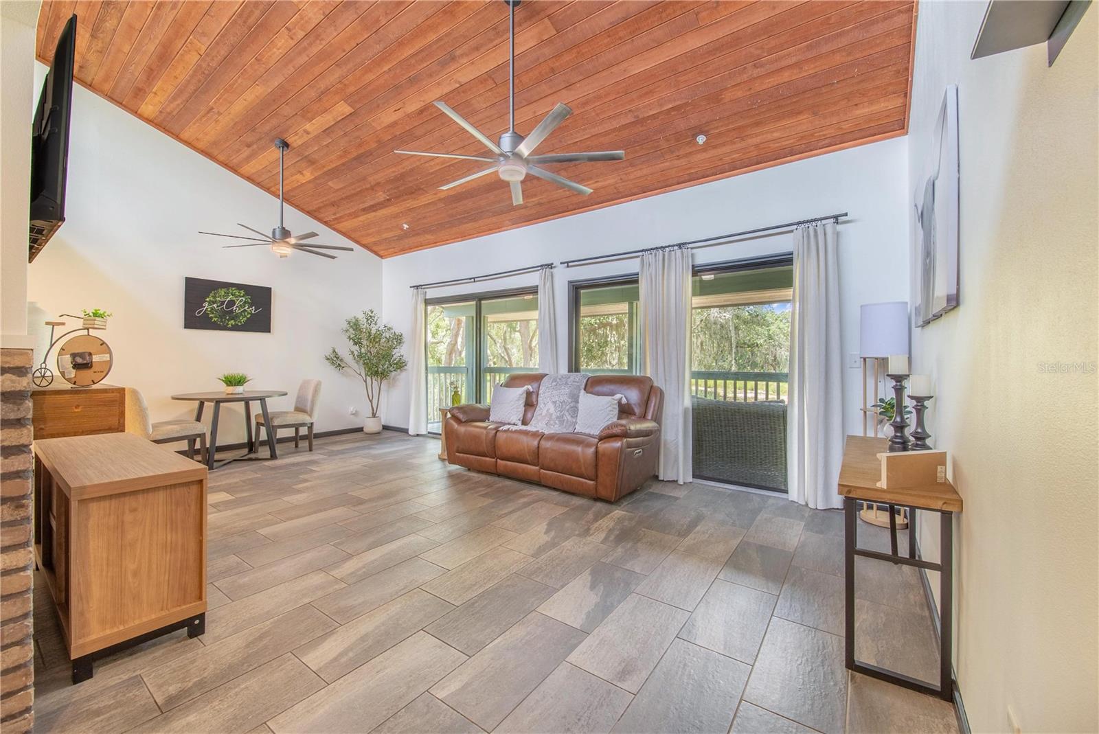 GRENELEFE CAMELOT CONDO - Residential