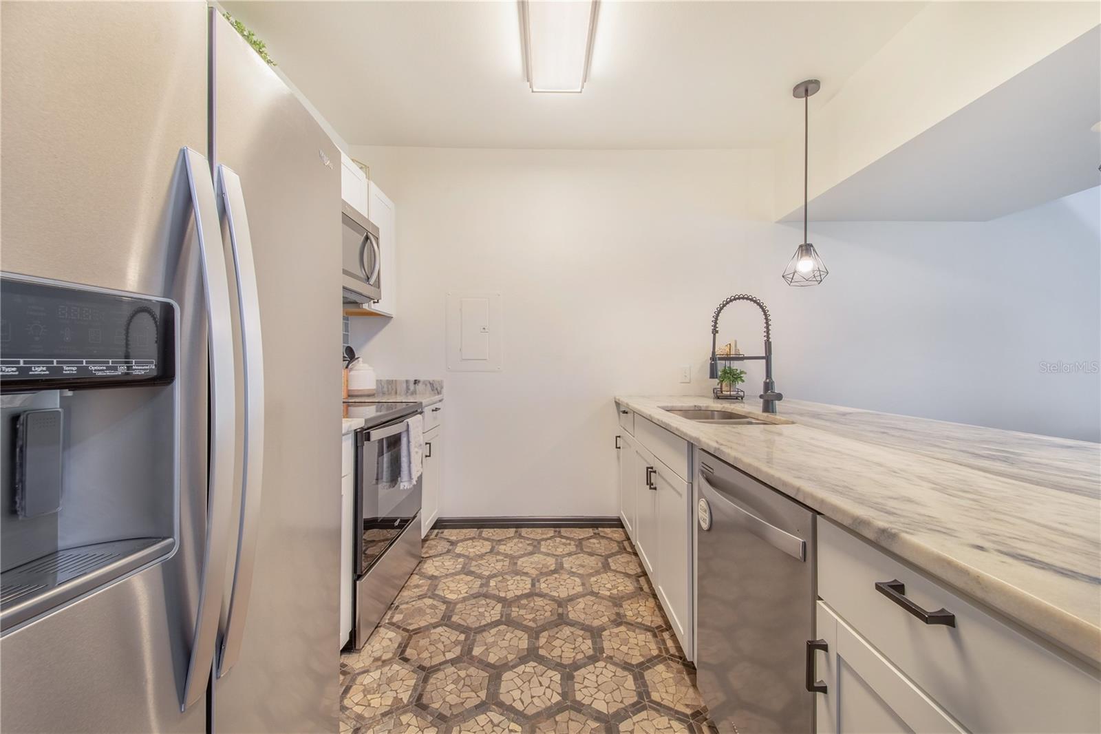 GRENELEFE CAMELOT CONDO - Residential