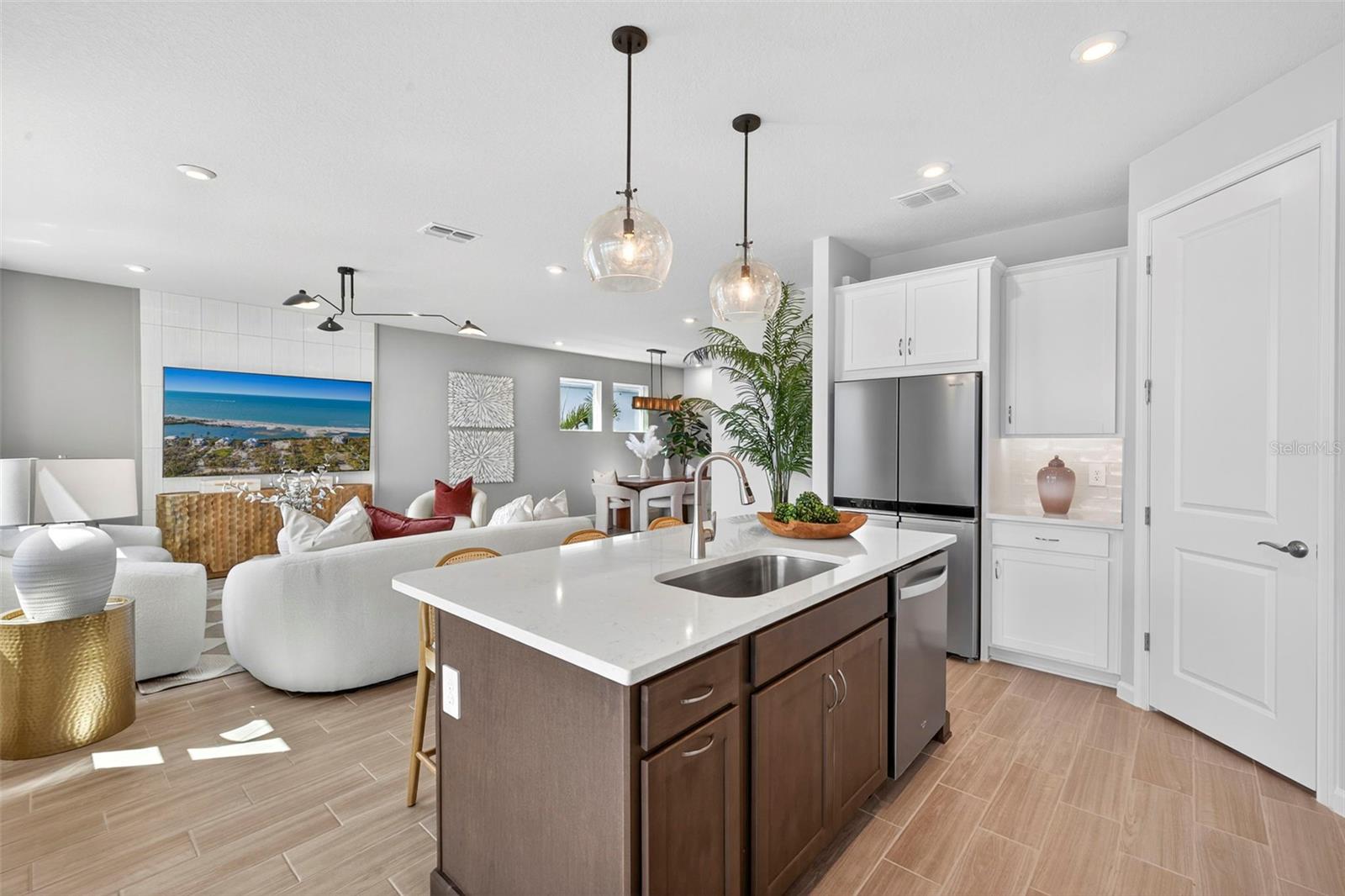 PASADENA RIDGE - Residential