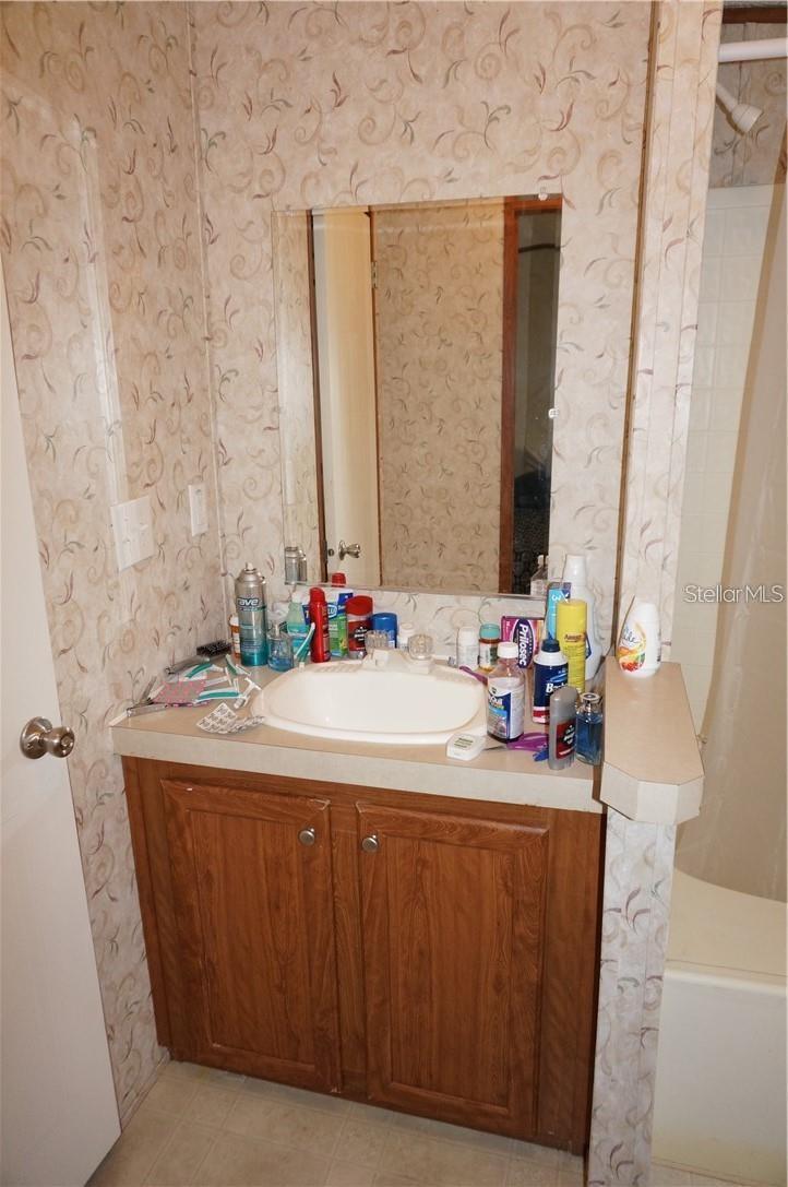 PINECREST - Residential Income