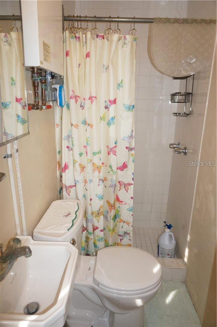PINECREST - Residential Income