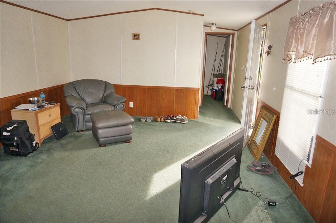 PINECREST - Residential Income
