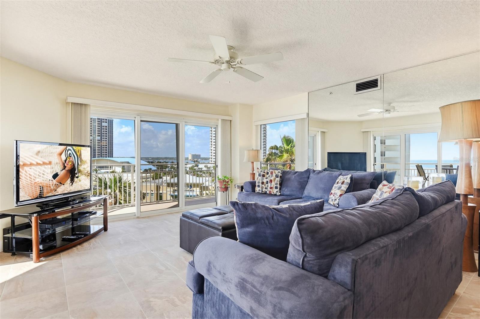OCEANS 06 CONDO - Residential