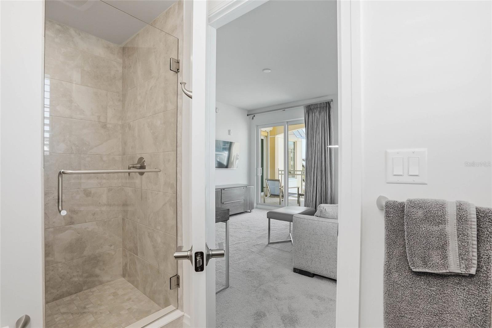 SUNSET POINTE AT COLLANY KEY CONDO - Residential