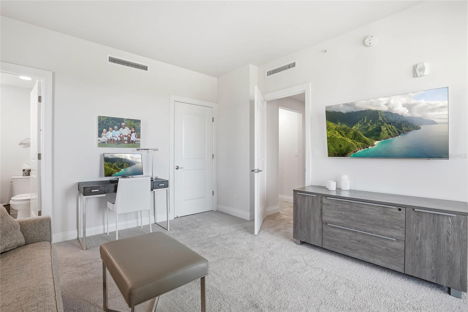 SUNSET POINTE AT COLLANY KEY CONDO - Residential