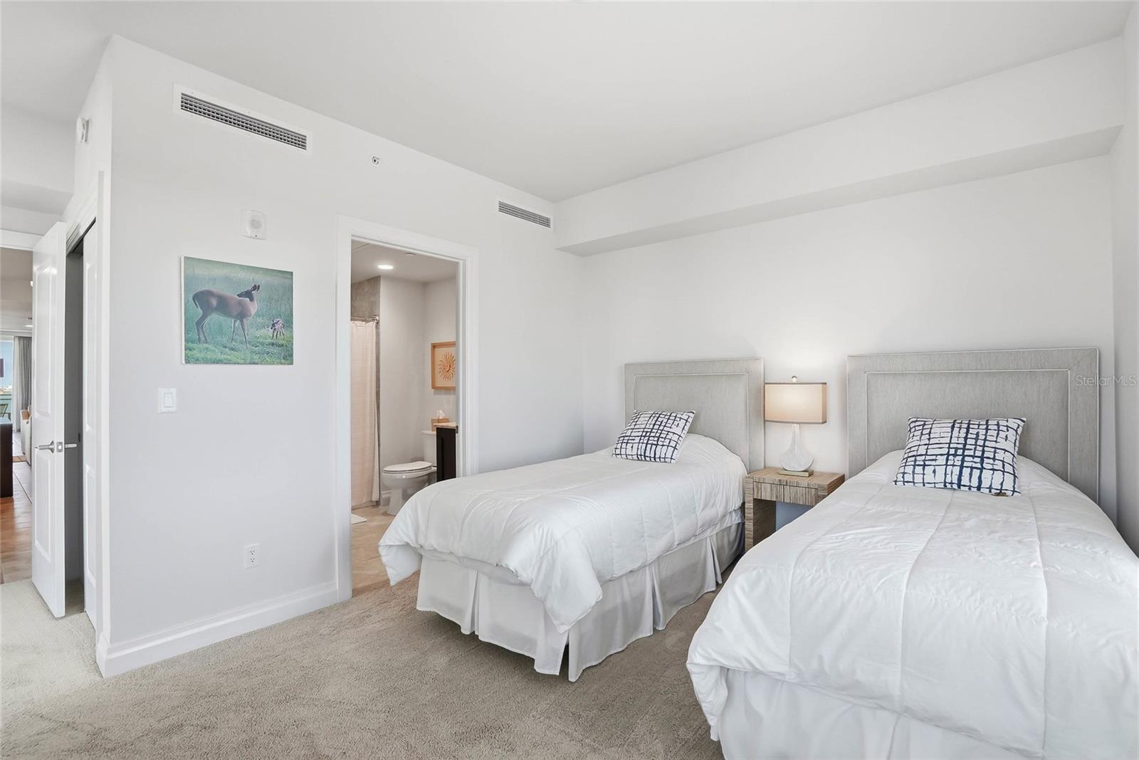 SUNSET POINTE AT COLLANY KEY CONDO - Residential