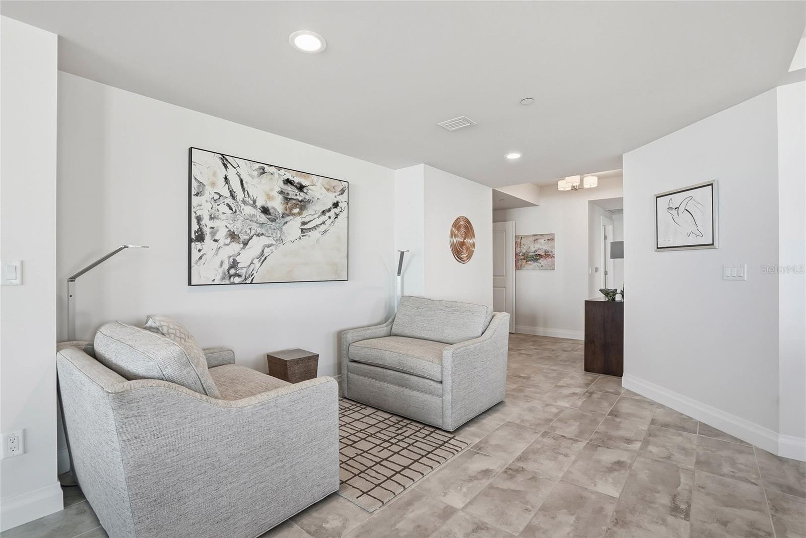SUNSET POINTE AT COLLANY KEY CONDO - Residential