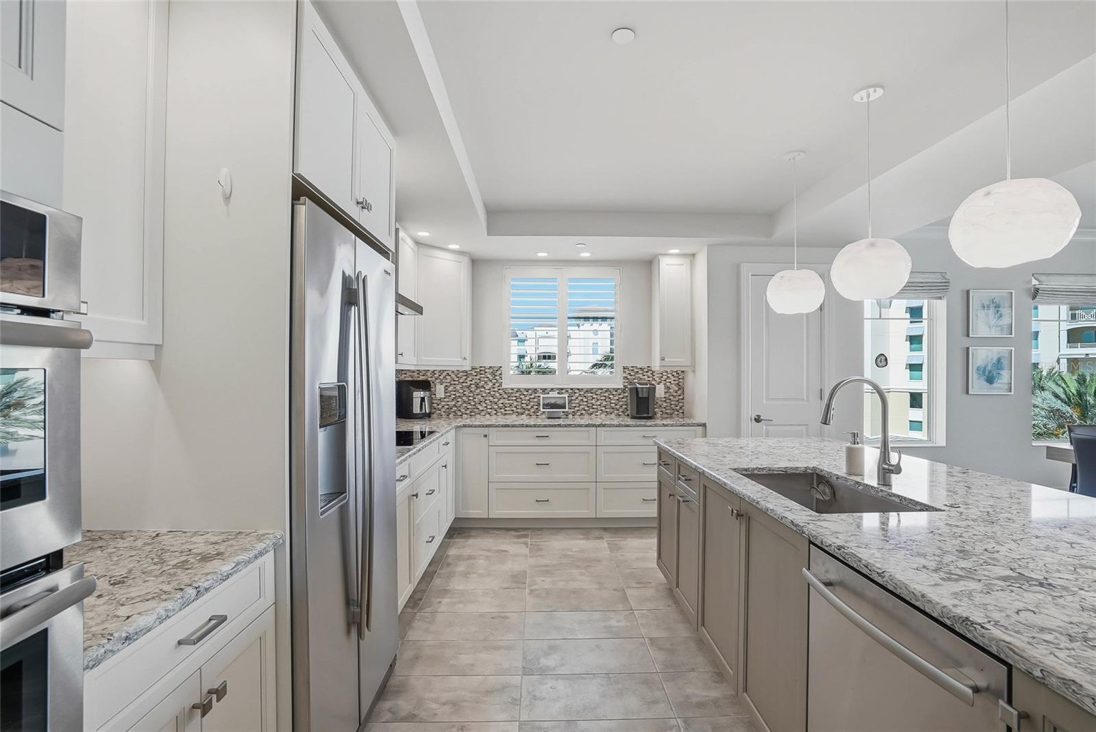 SUNSET POINTE AT COLLANY KEY CONDO - Residential