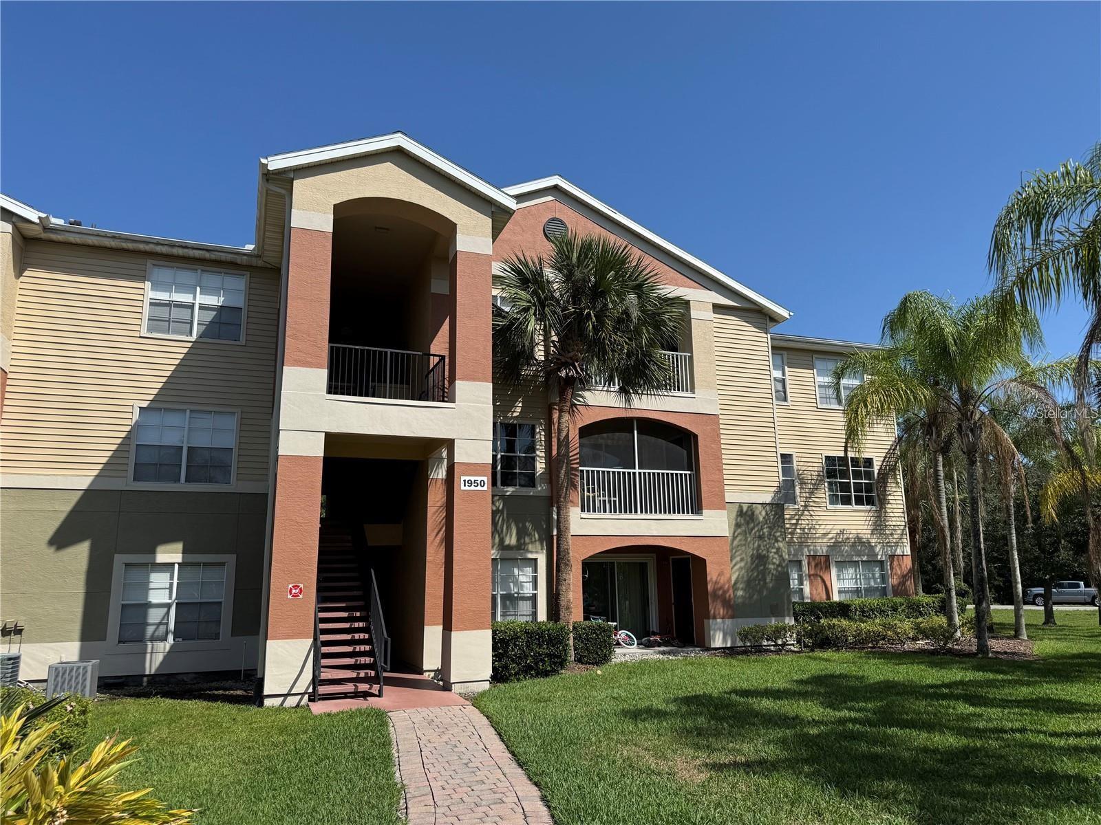 Welcome to this beautifully maintained second-floor condo in the highly desirable Oviedo! Offering 3 bedrooms and 2 bathrooms, this spacious unit features tile flooring throughout and ceiling fans with remote controls in every room for added comfort.
Enjoy peaceful views of the tennis courts and the sparkling community pool right from your home. The Lakeside community offers a resort-style lifestyle with amenities including a pool, tennis courts, fitness center, and a clubhouse perfect for gatherings.
Ideally located just minutes from University of Central Florida, major shopping and dining, and the vibrant Oviedo on the Park area. Zoned for top-rated Seminole County Public Schools.
Water and sewer are included in the HOA, making this an exceptional opportunity for both homeowners and investors alike.
Don’t miss your chance to own in one of Oviedo’s most sought-after communities—schedule your showing today!