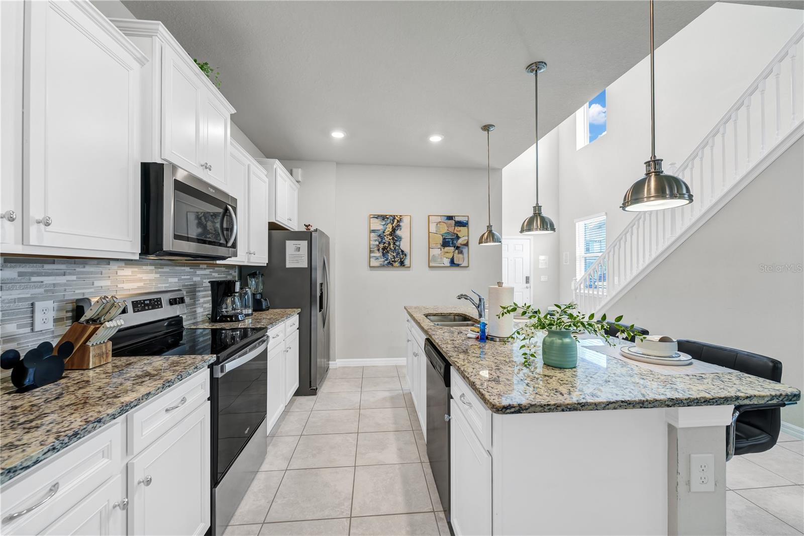 WINDSOR ISLAND RESIDENCE PH 2B - Residential