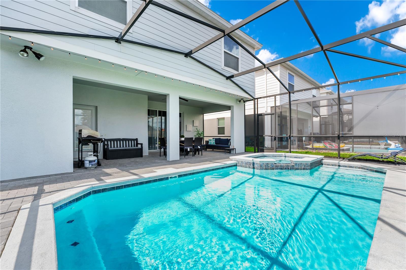 WINDSOR ISLAND RESIDENCE PH 2B - Residential