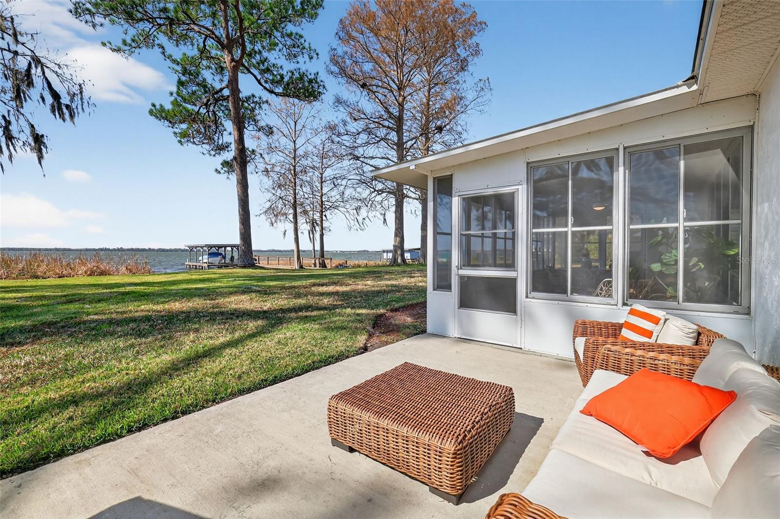 TAVADORA SHORES - Residential