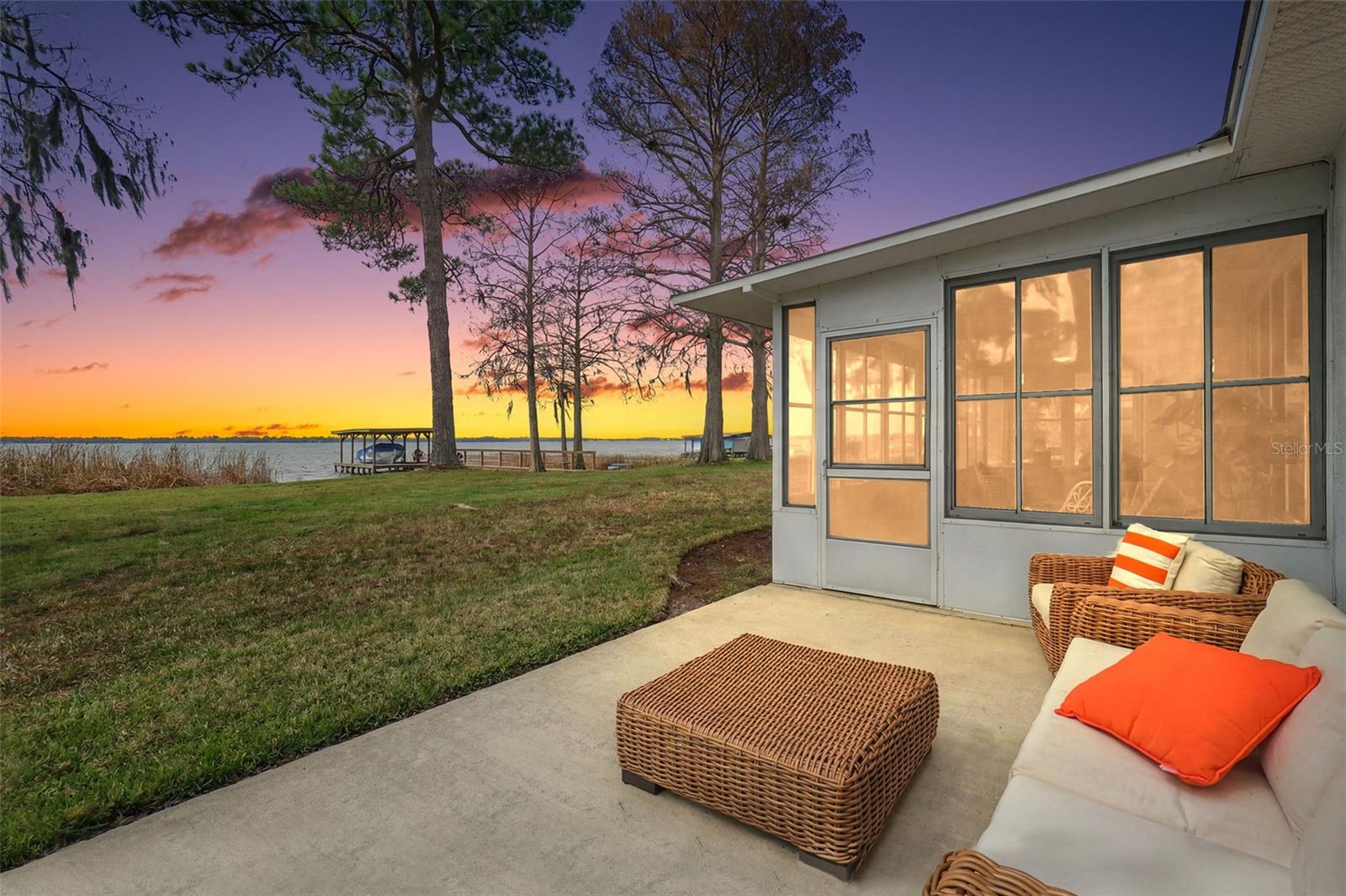 TAVADORA SHORES - Residential