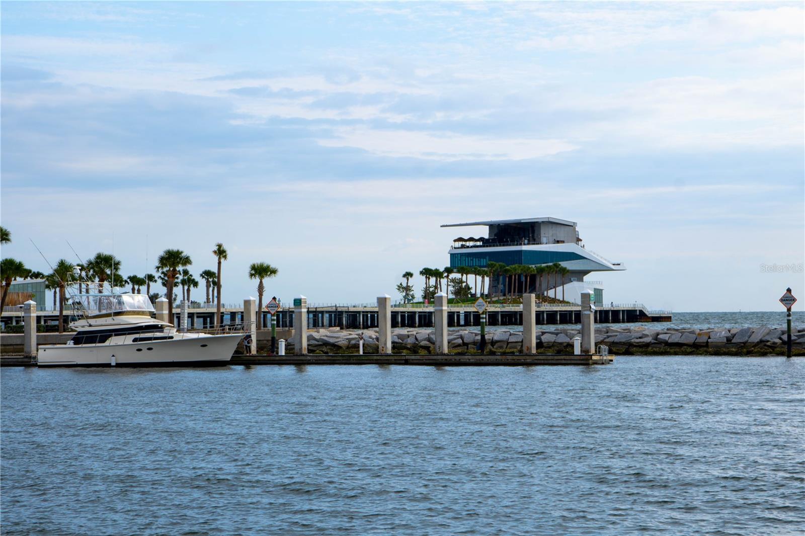 CASTILLE URBANA CONDO - Residential