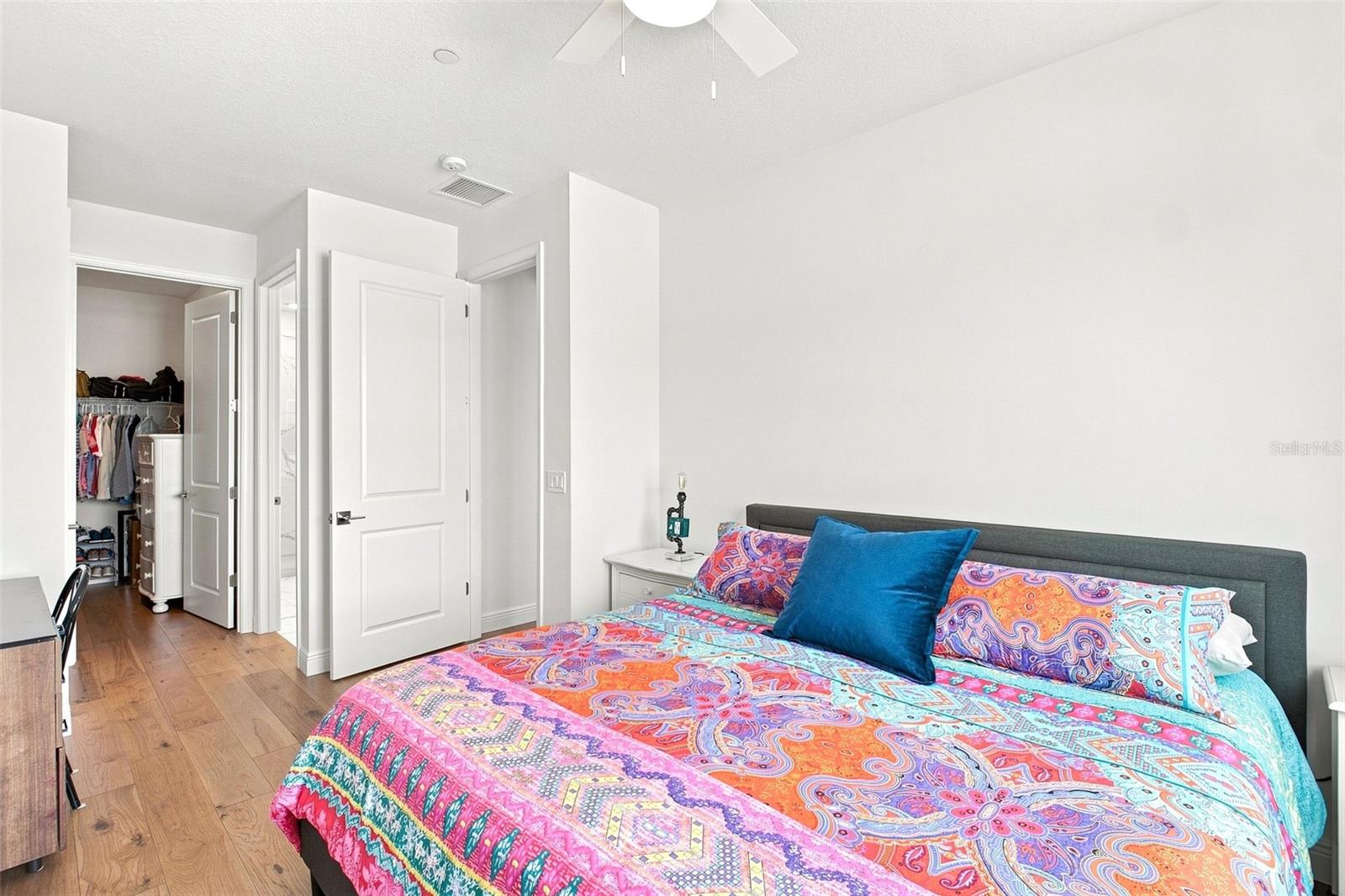 CASTILLE URBANA CONDO - Residential