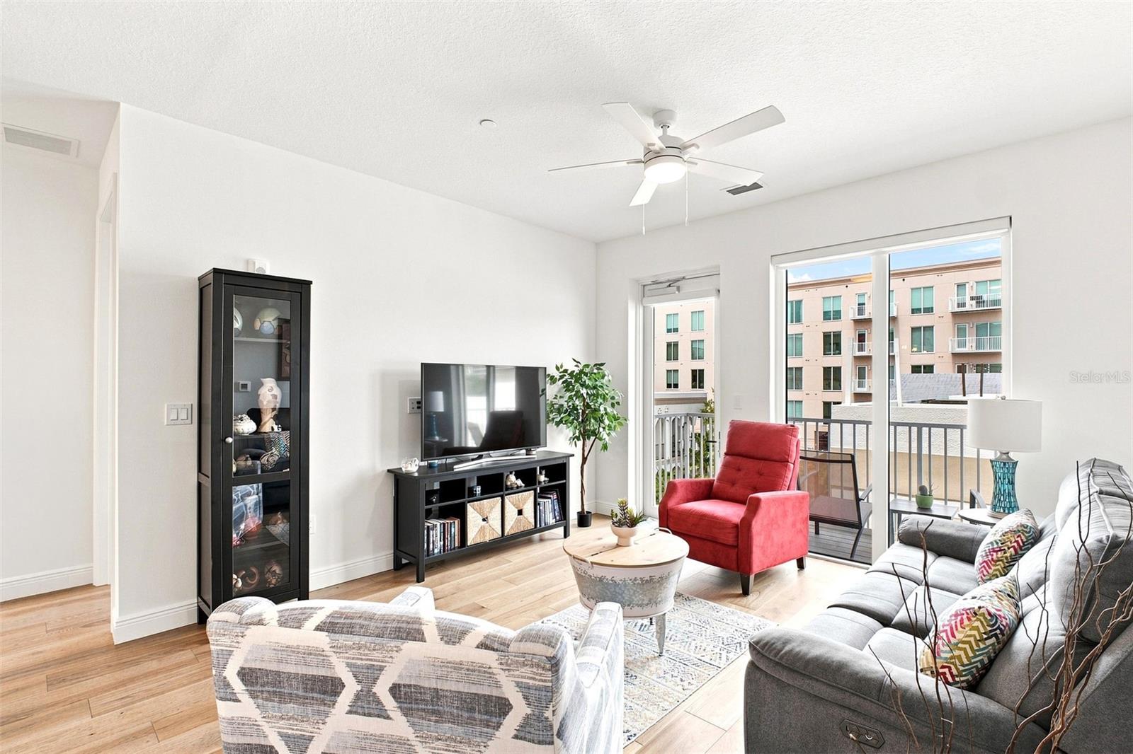 CASTILLE URBANA CONDO - Residential