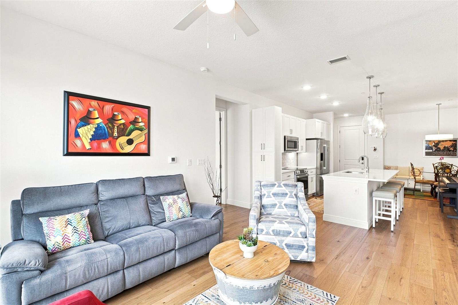 CASTILLE URBANA CONDO - Residential