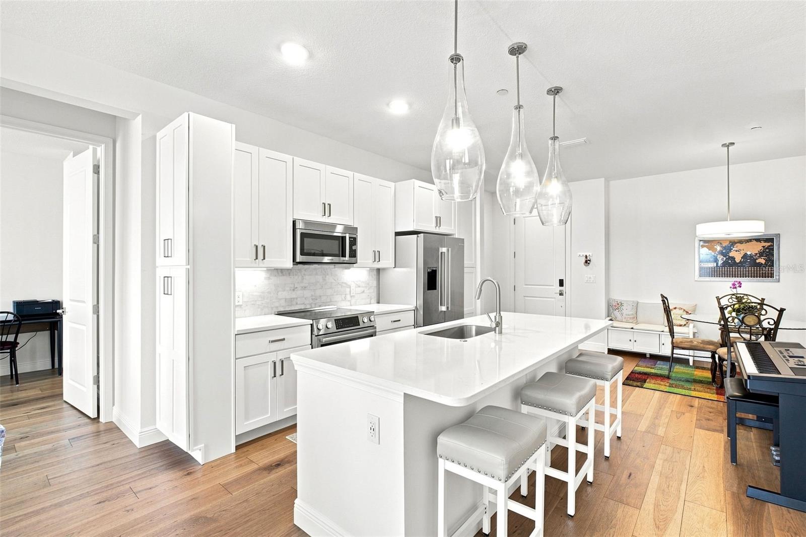 CASTILLE URBANA CONDO - Residential