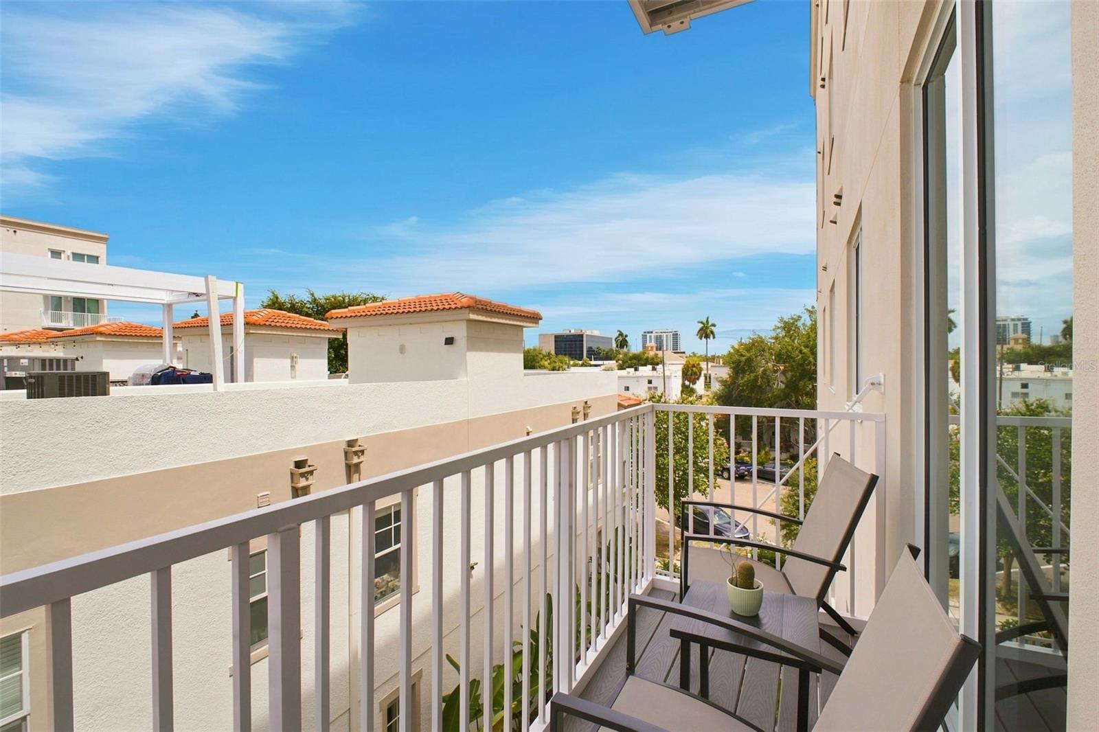 CASTILLE URBANA CONDO - Residential