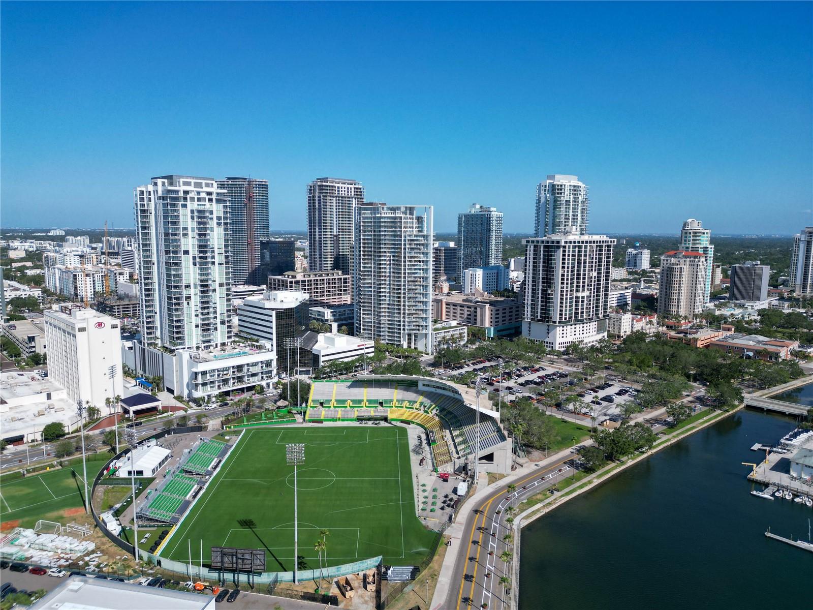 CASTILLE URBANA CONDO - Residential
