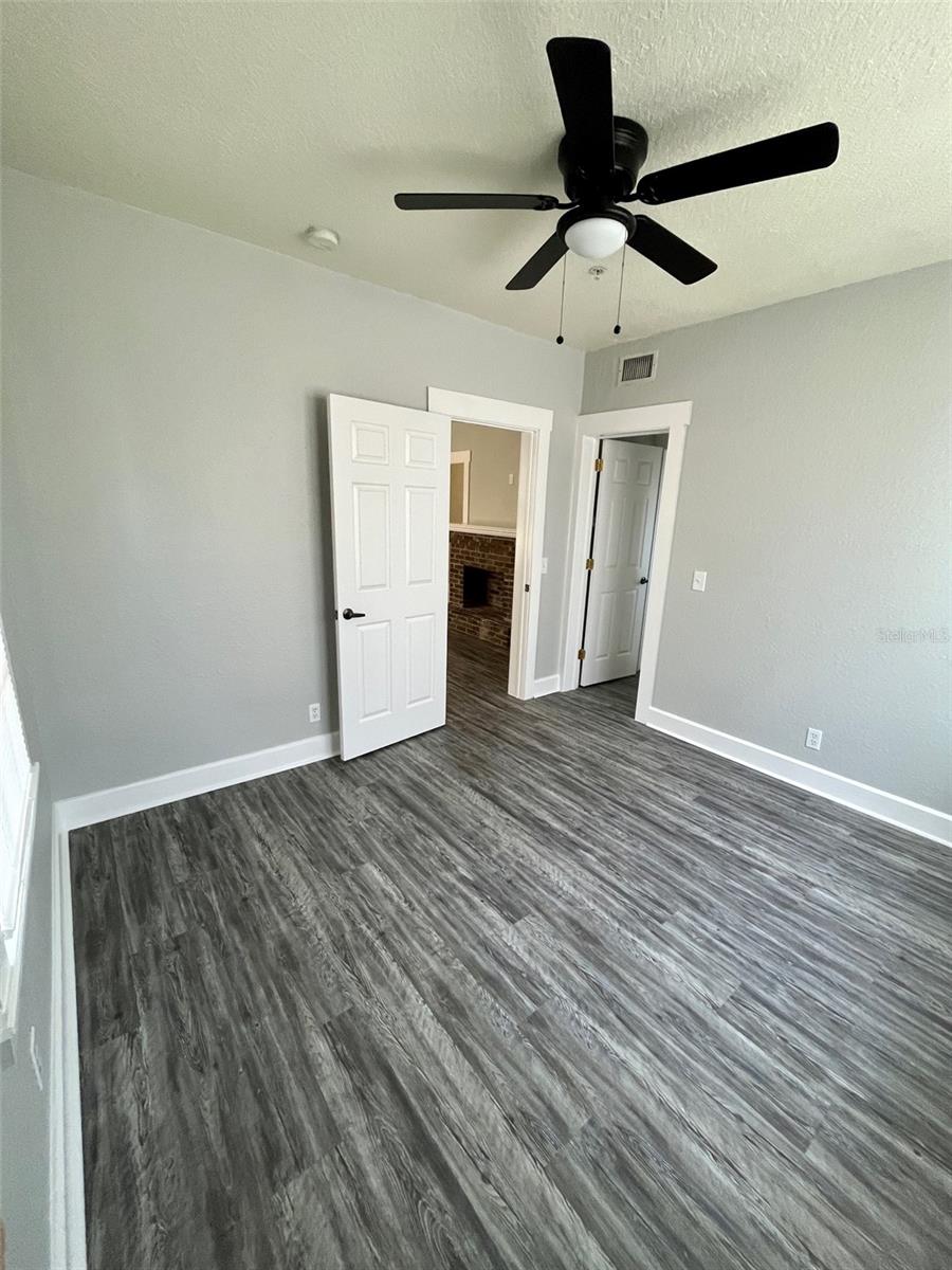 NORTONS SUB - Residential Lease