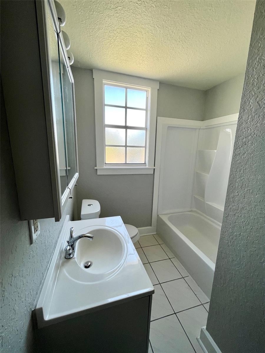 NORTONS SUB - Residential Lease