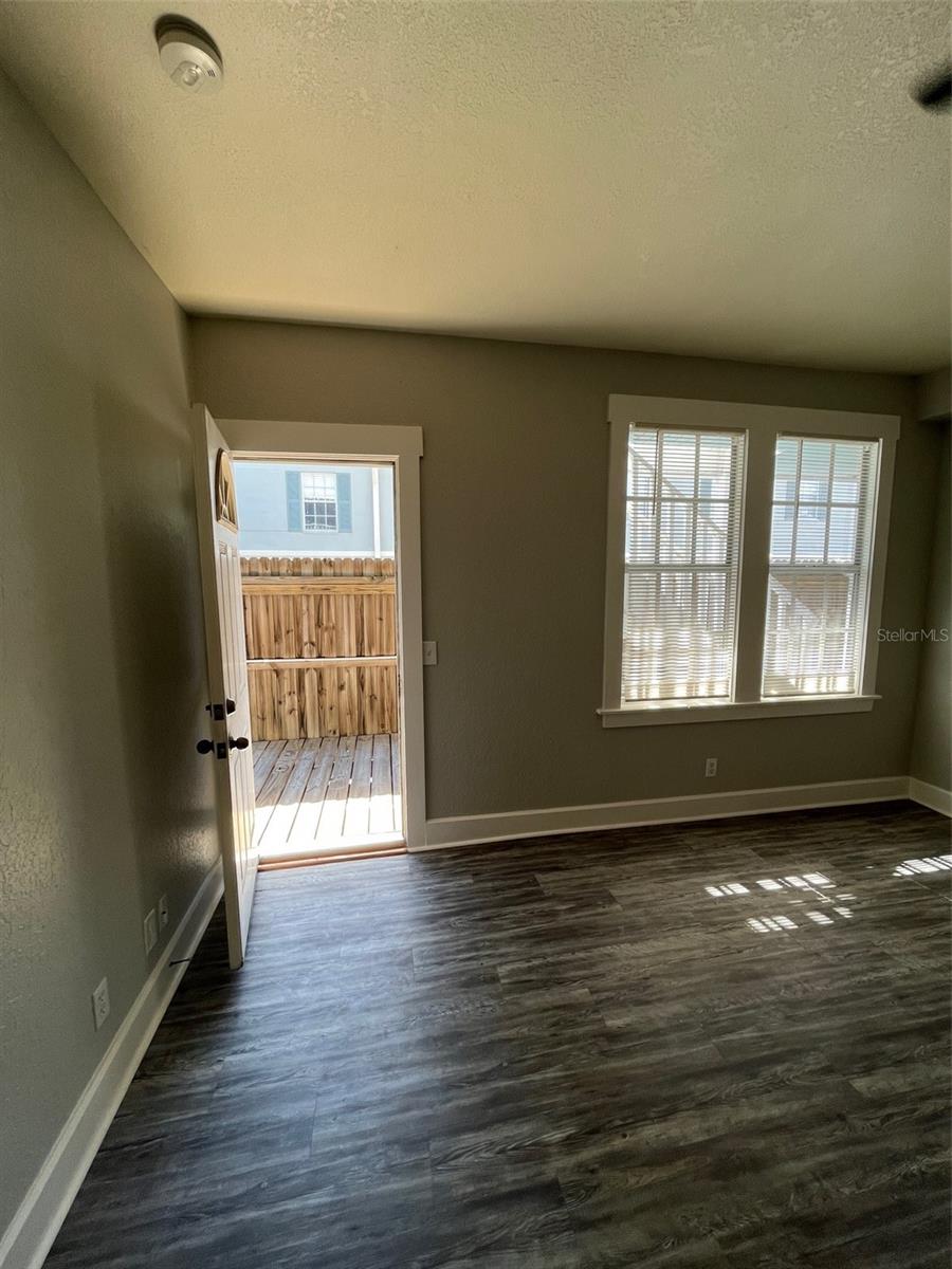 NORTONS SUB - Residential Lease