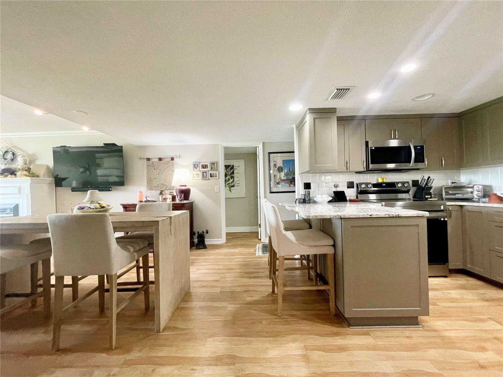 RANGER CONDO - Residential