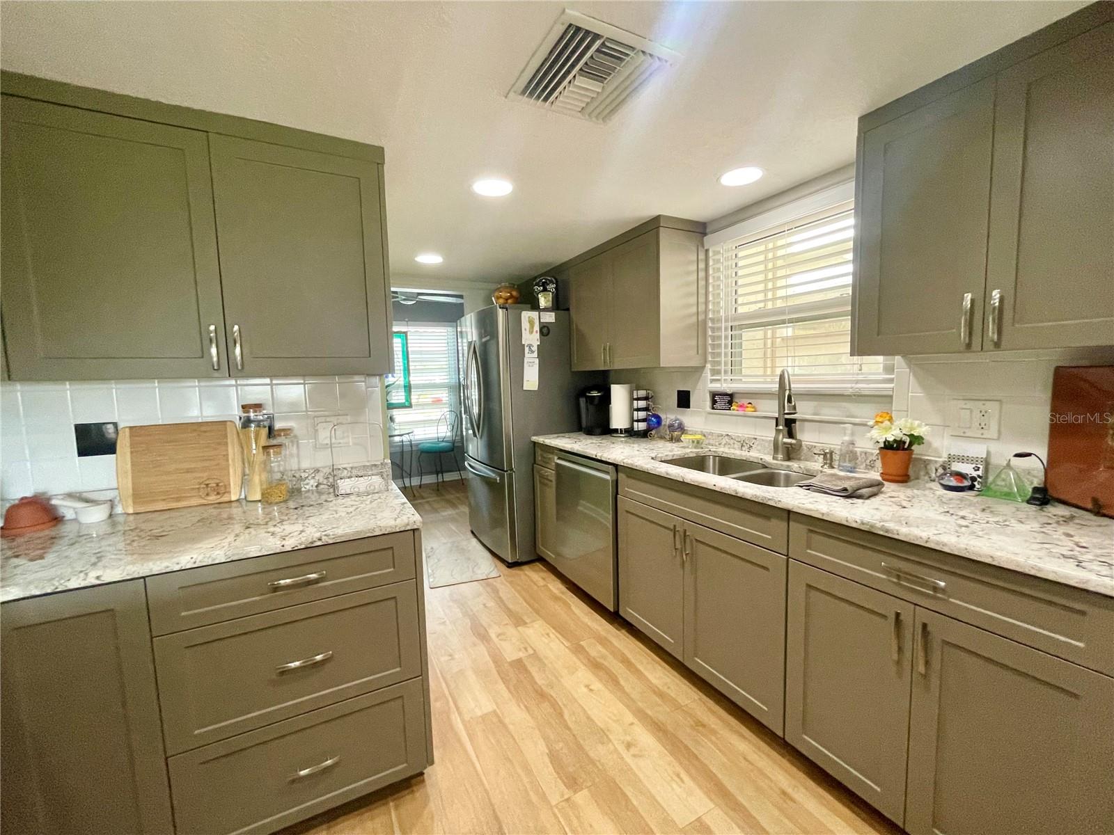 RANGER CONDO - Residential