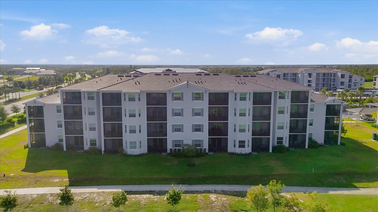 WELLEN PARK GOLF & COUNTRY CLUB - Residential