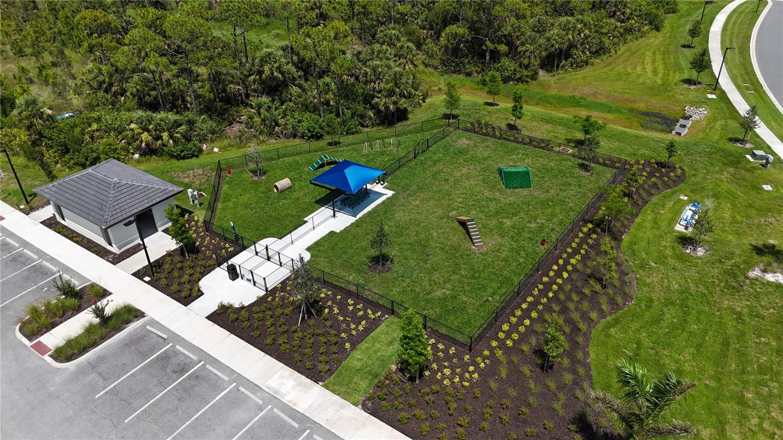 WELLEN PARK GOLF & COUNTRY CLUB - Residential