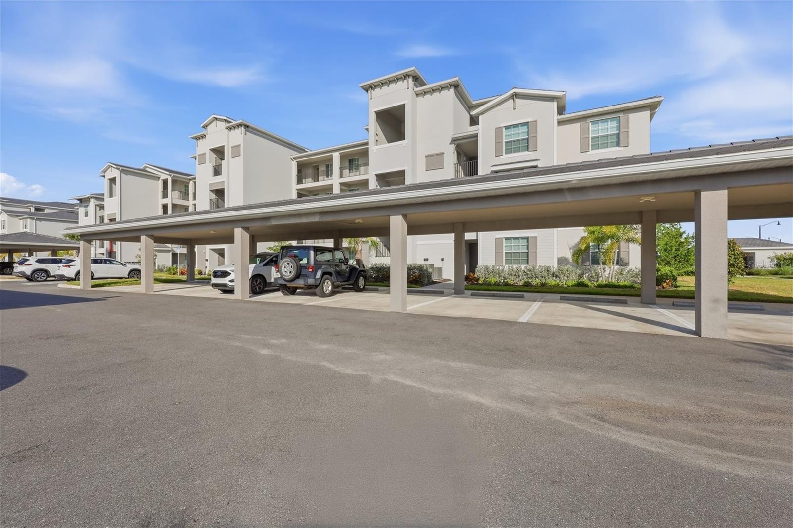 WELLEN PARK GOLF & COUNTRY CLUB - Residential