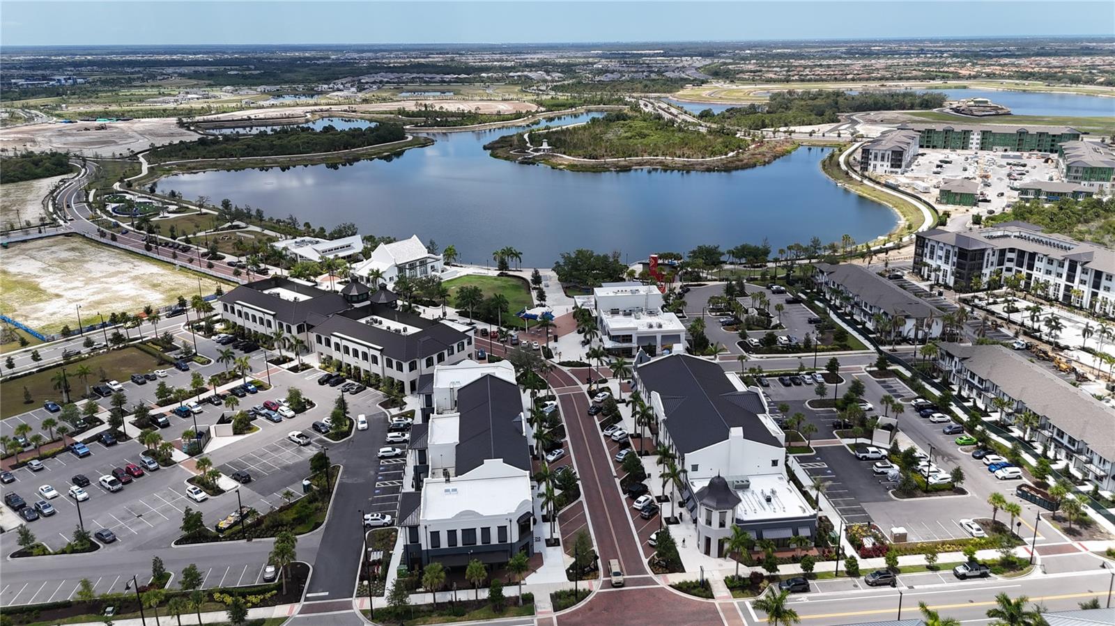 WELLEN PARK GOLF & COUNTRY CLUB - Residential