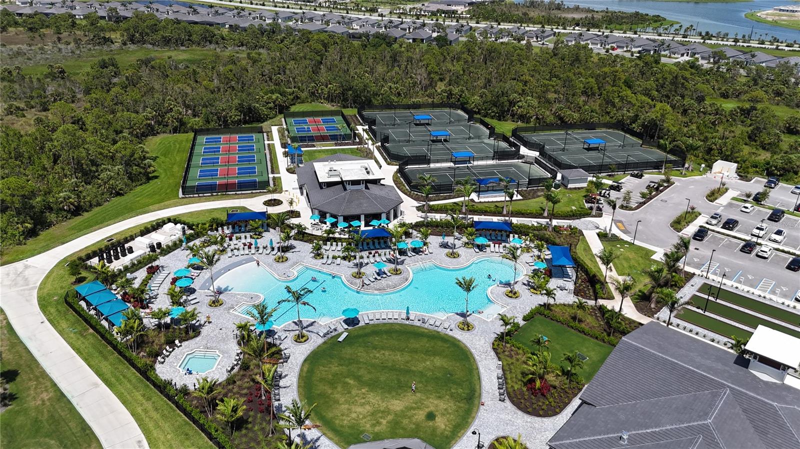 WELLEN PARK GOLF & COUNTRY CLUB - Residential