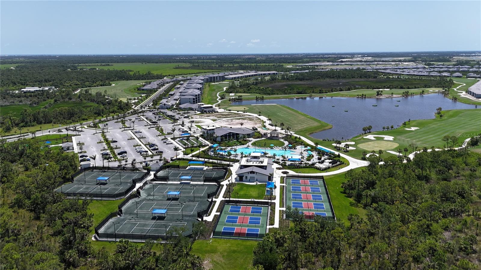 WELLEN PARK GOLF & COUNTRY CLUB - Residential