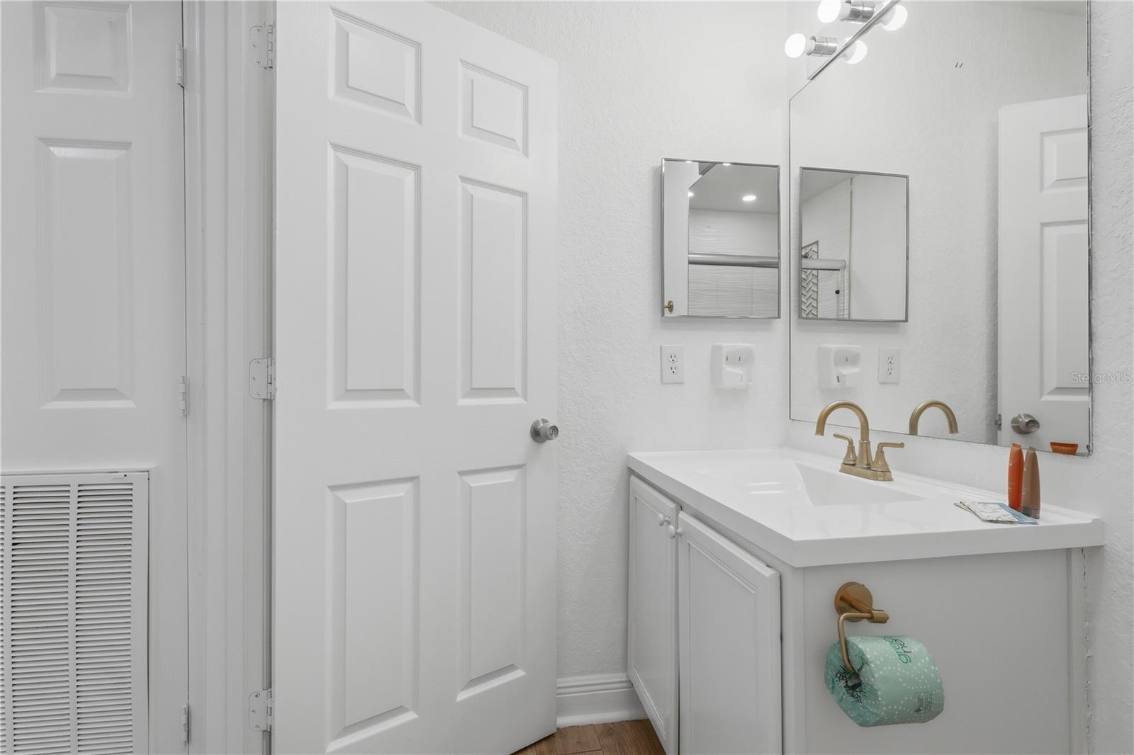 VILLA AT REGAL PALMS CONDO - Residential