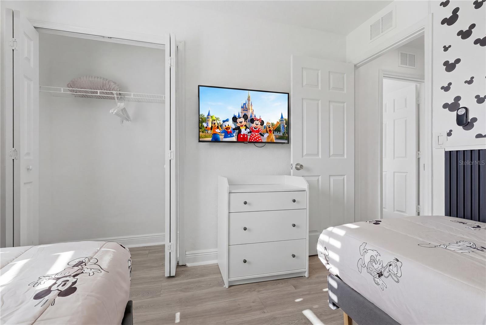 VILLA AT REGAL PALMS CONDO - Residential